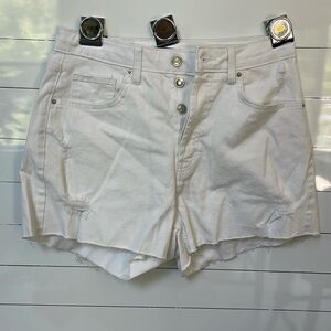 NWT WHITE SHORTS SIZE 10